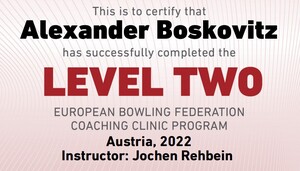 Bowling-Trainer mit einem Zertifikat